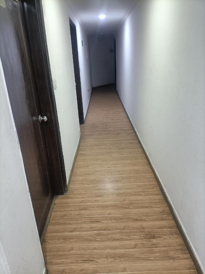 Hotel Star Light New Delhi Bagian luar foto